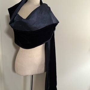 Jessica McClintock Elegant Black Velvet Wrap